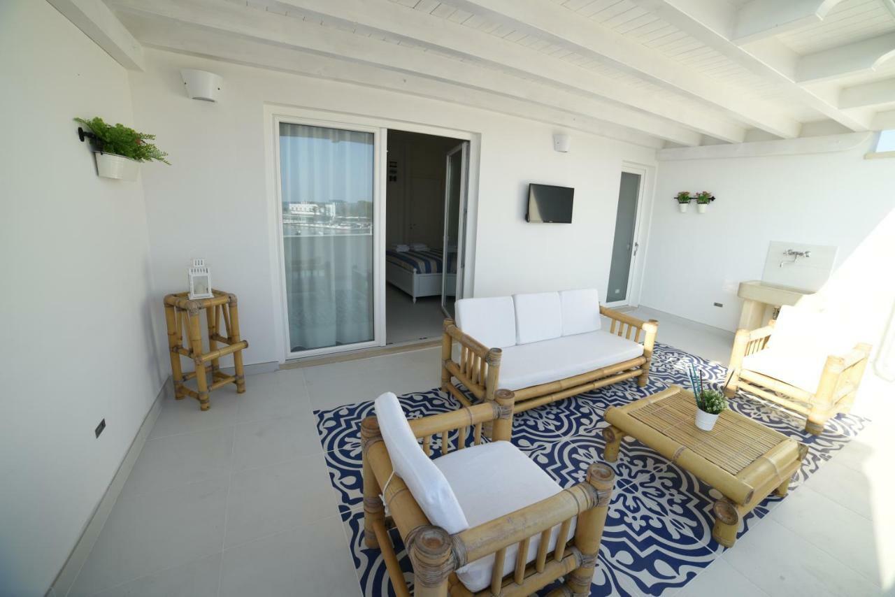 Latino Rent Room B&B Vista Mare 포르토 세자레오 외부 사진