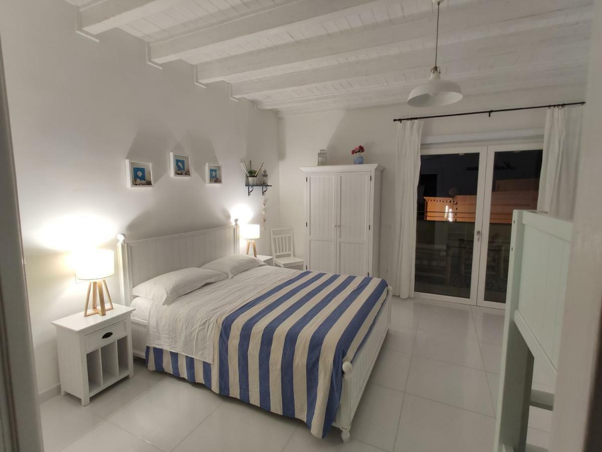 Latino Rent Room B&B Vista Mare 포르토 세자레오 외부 사진